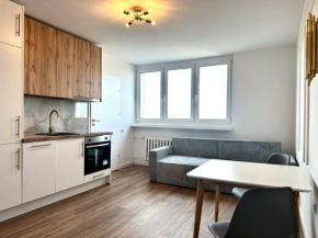Dąbrowskiego Apartment - Self Check-In 20h - Lift